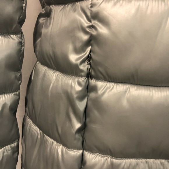 Via Spiga Three-Quarter Packable Hooded Puffer Jacket  Silver Size Med NWT - Picture 5 of 8